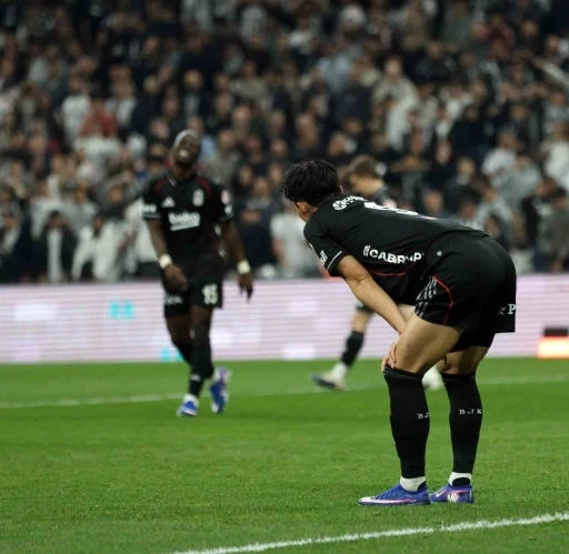 Beşiktaş&rsquo;ta şampiyonluk sonrası b&uuml;y&uuml;k &ccedil;&ouml;k&uuml;ş
