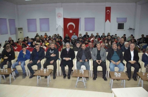 Besni&rsquo;de "Kuşakların k&uuml;lt&uuml;r buluşması" programı ger&ccedil;ekleştirildi
