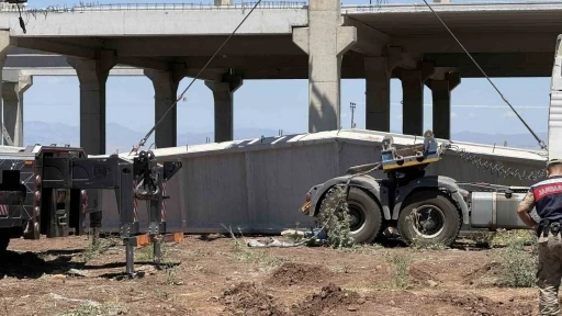 Beton blok altında kalan ikinci iş&ccedil;i, 3 g&uuml;nl&uuml;k yaşam m&uuml;cadelesini kaybetti
