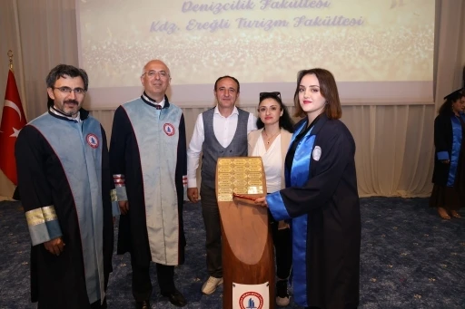 BEUN&rsquo;da Denizcilik ve Turizm Fak&uuml;ltesi mezunları geleceğe ilk adımlarını attı
