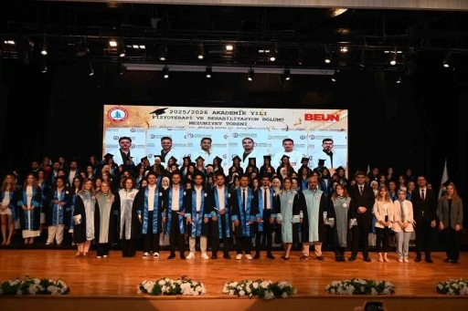 BEUN&rsquo;da geleceğin hemşireleri, fizyoterapistleri ve sosyal hizmet uzmanları mezun oldu
