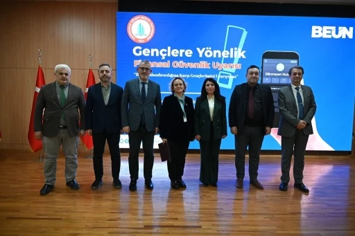 BEUN&rsquo;da gen&ccedil;lere y&ouml;nelik finansal g&uuml;venlik uyarısı
