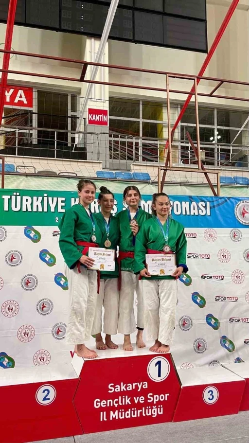 BEUN &ouml;ğrencisi Dilara Ulama T&uuml;rkiye derecesiyle gururlandırdı
