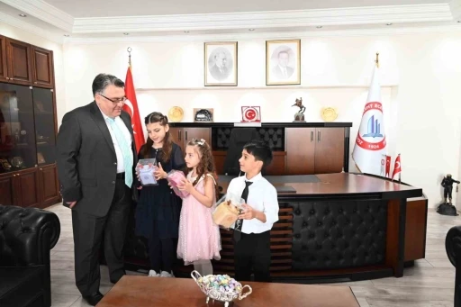BEUN Rektörü Özölçer, 23 Nisan’da makamını miniklere devretti

