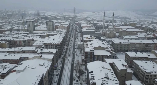 Beyaza b&uuml;r&uuml;nen Sultangazi havadan g&ouml;r&uuml;nt&uuml;lendi

