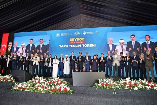 Beykoz&rsquo;da tarihi g&uuml;n: 1071 hak sahibi tapusuna kavuştu
