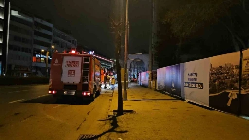 Beyoğlu’nda tarihi camide çıkan yangın korkuttu
