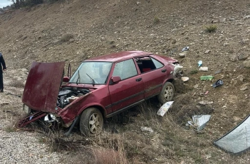 Beyşehir&rsquo;de devrilen otomobildeki 5 kişi yaralandı
