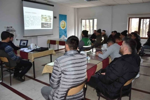 Beyşehir&rsquo;de orman yangınlarına karşı m&uuml;dahale eğitimi verildi
