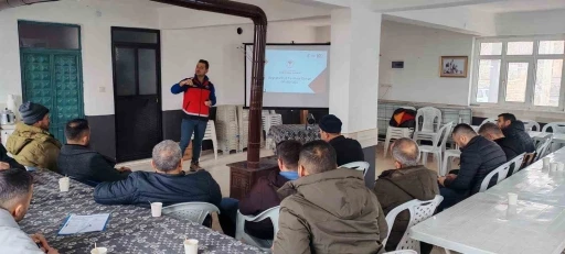 Beyşehir&rsquo;de şap hastalığına karşı bilgilendirme yapıldı
