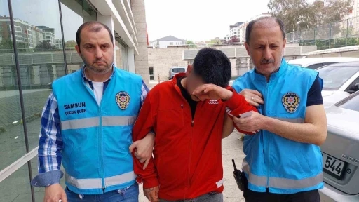 Bı&ccedil;akla dehşet sa&ccedil;an 17 yaşındaki sanığın yargılanmasına başlandı
