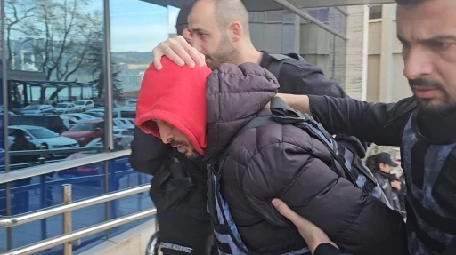 Bı&ccedil;aklı cinayetin zanlısı kendini b&ouml;yle savundu; "3 kişi bana saldırdı, yoksa ben &ouml;lecektim"
