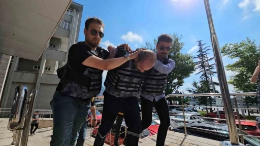 Bı&ccedil;aklı kavgada arkadaşını &ouml;ld&uuml;ren zanlı tutuklandı
