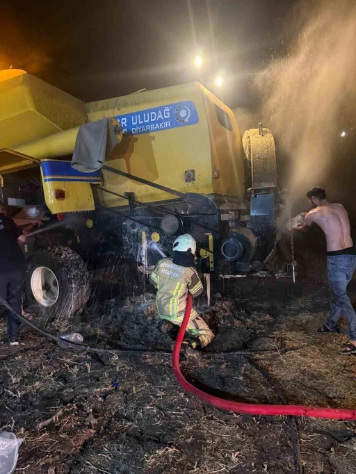Bi&ccedil;erd&ouml;verde &ccedil;ıkan yangın itfaiye ekiplerince s&ouml;nd&uuml;r&uuml;ld&uuml;
