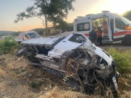 Bigadi&ccedil;&rsquo;te kamyonet şarampole u&ccedil;tu: 1 yaralı
