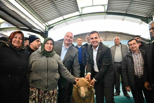 Bigadi&ccedil;li &uuml;reticinin y&uuml;z&uuml;n&uuml; Başkan Akın g&uuml;ld&uuml;rd&uuml;
