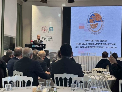 Bilal Erdoğan: "Cok iyi bilim insanlarını yetiştirmeye &ccedil;alışıyoruz, yetiştiriyoruz"
