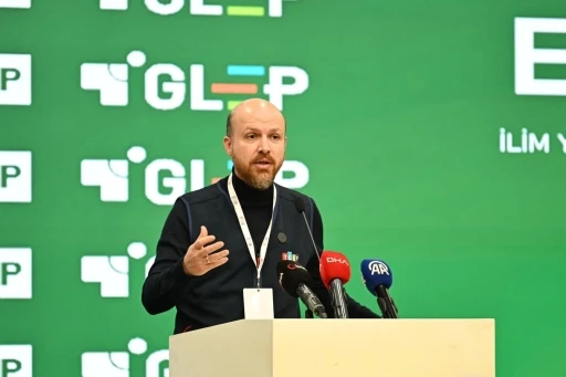 Bilal Erdoğan: "D&uuml;nya beşten b&uuml;y&uuml;kt&uuml;r diyen bir liderimiz varken gelin bu &ccedil;&uuml;r&uuml;m&uuml;ş d&uuml;zene muhalefet edelim"
