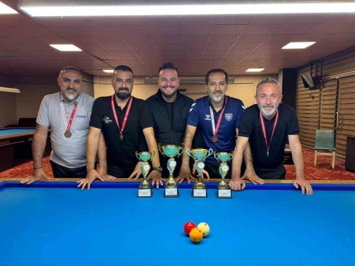 Bilardoda Şampiyon Özkan Kocabıyık
