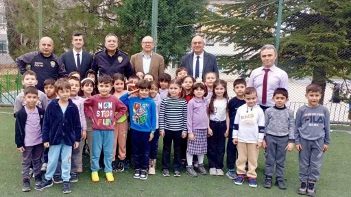 Bilecik İl Emniyet Müdürlüğü ekipleri minik öğrencilerle buluştu
