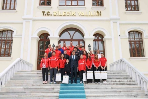 Bilecik’in gururu sporcuları ağırladı
