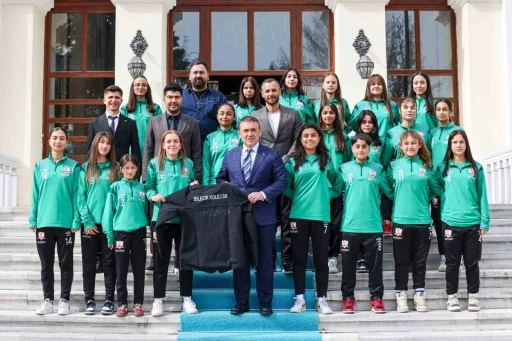 Bilecik Kolej Spor Kul&uuml;b&uuml;&rsquo;nden Vali Faik Oktay S&ouml;zer&rsquo;e ziyaret
