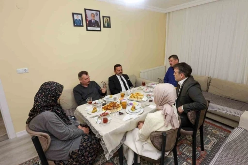 Bilecik protokol&uuml; şehit ve gazi aileleriyle iftarda buluştu
