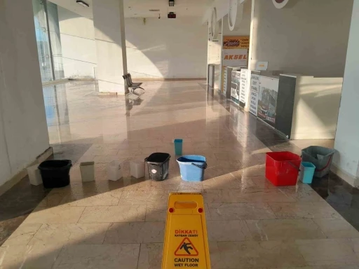 Bilecik Şehirlerarası Otob&uuml;s Terminali hem vatandaşları hem de esnafı canından bezdirdi
