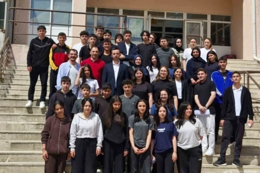 Bilecik&rsquo;te 2 bin lise &ouml;ğrencilerine kariyer yolculuğunda g&uuml;&ccedil;l&uuml; destek
