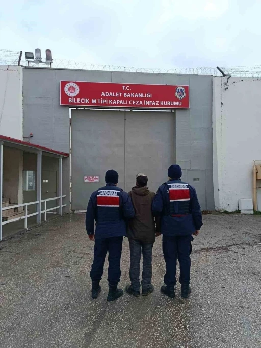 Bilecik&rsquo;te 3 ayrı su&ccedil;tan hakkında 3 yıl 9 ay kesinleşmiş hapis cezası bulunan şahıs yakalandı
