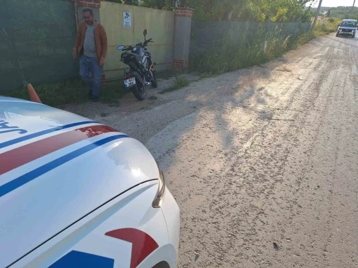 Bilecik&rsquo;te alkoll&uuml; s&uuml;r&uuml;c&uuml; motosikletten d&uuml;şerek ağır yaralandı
