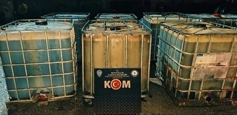 Bilecik&rsquo;te arama yapılan tırda 5 bin 100 litre ka&ccedil;ak akaryakıt ele ge&ccedil;irildi
