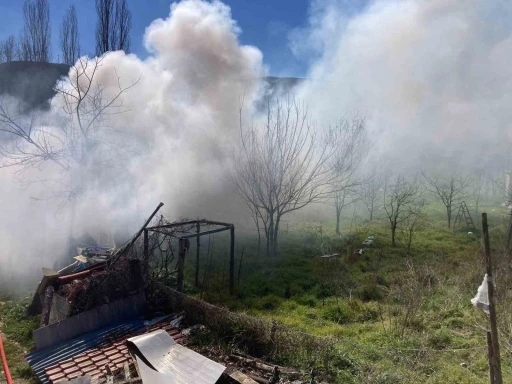 Bilecik&rsquo;te bağ evinde &ccedil;ıkan yangın korkuttu
