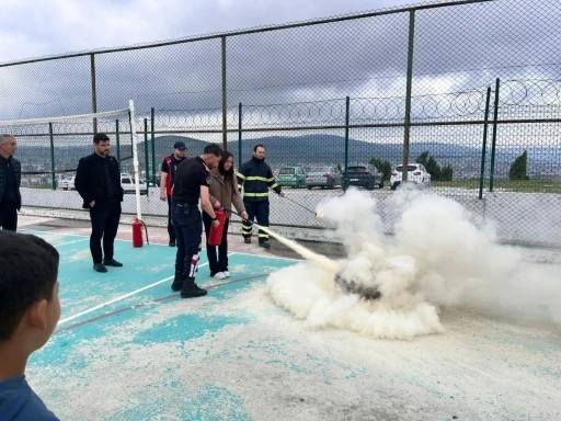 Bilecik&rsquo;te &ccedil;ocuklara yangın eğitimi
