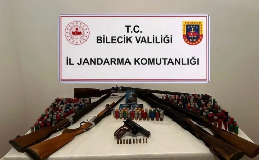 Bilecik&rsquo;te &ccedil;ok sayıda silah ve fişek ele ge&ccedil;irildi
