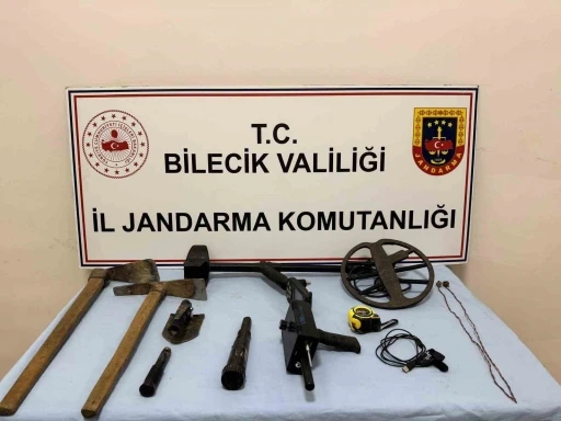 Bilecik&rsquo;te define operasyonu: 3 ş&uuml;pheli su&ccedil;&uuml;st&uuml; yakalandı
