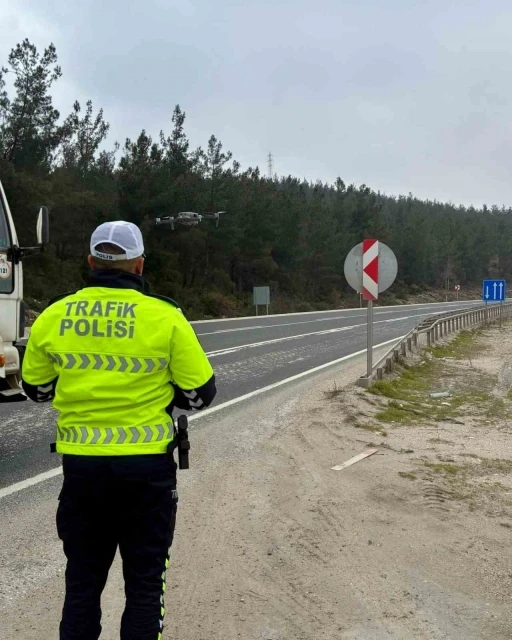 Bilecik&rsquo;te drone destekli trafik denetimi
