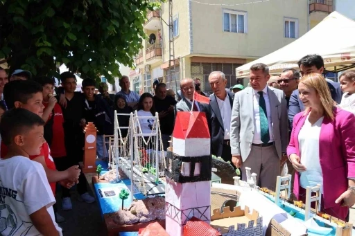 Bilecik&rsquo;te  Geleneksel Yıl Sonu Eğitim Şenliği ve Eğitim Spor Festivali
