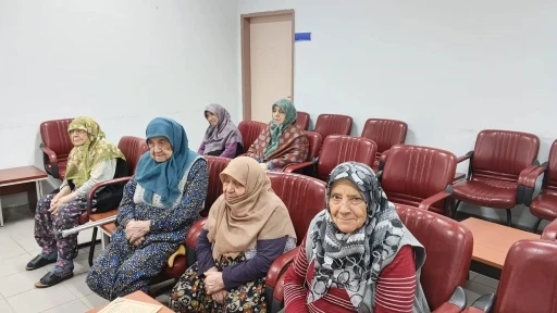 Bilecik&rsquo;te huzurevi sakinlerine &ouml;zel eğitim
