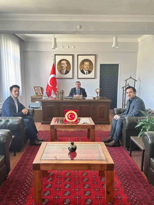 Bilecik&rsquo;te ikiz kardeşler komşu k&ouml;ylere imam olarak atandı
