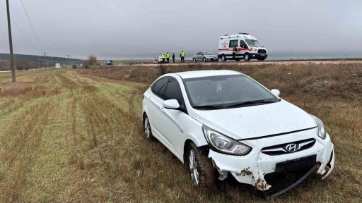 Bilecik&rsquo;te ıslak yol kazaya neden oldu: 2 yaralı

