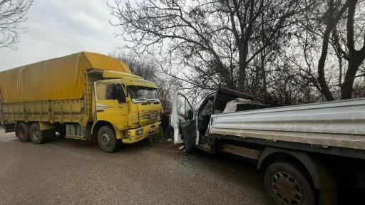 Bilecik&rsquo;te ıslak yol kazaya neden oldu: 4 yaralı

