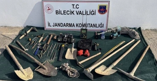 Bilecik&rsquo;te ka&ccedil;ak kazı yapan 5 kişi su&ccedil;&uuml;st&uuml; yakalandı
