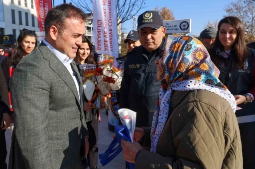 Bilecik’te kadına şiddete karşı farkındalık etkinliği
