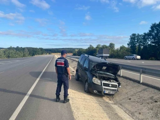 Bilecik&rsquo;te meydana gelen trafik kazasında 3 kişi yaralandı
