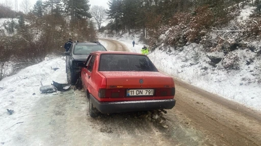Bilecik&rsquo;te meydana gelen trafik kazasında 4 kişi yaralandı
