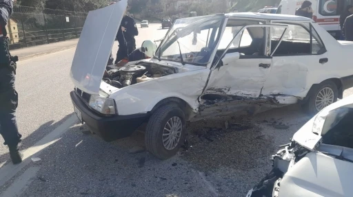 Bilecik&rsquo;te meydana gelen trafik kazasında 4 kişi yaralandı
