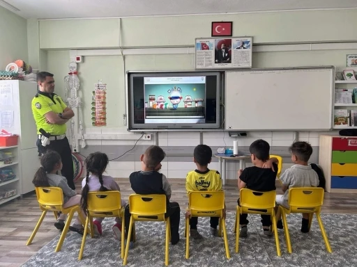 Bilecik&rsquo;te &ouml;ğrencilere trafik eğitimi verildi
