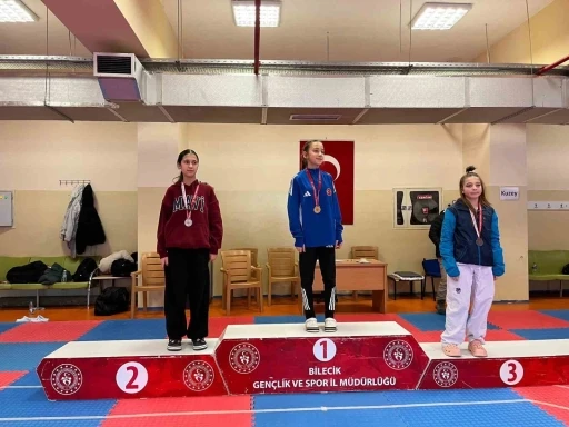 Bilecik&rsquo;te okul spor faaliyetleri Taekwondo Gen&ccedil;ler İl Birinciliği tamamlandı
