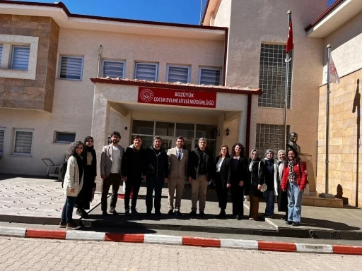 Bilecik&rsquo;te ortaokul &ouml;ğrencilerine bayram hediyesi
